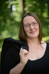 author Elizabeth Bear profile image - Click to open Featured Author panel